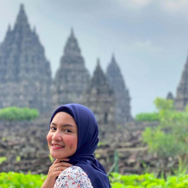 <p>Kabar terbaru darinya, Intan Nuraini sempat positif COVID-19. Namun, sekitar pekan lalu, ia mengumumkan dirinya sudah sembuh dari sakitnya. (Foto: Instagram @intan_nuraini23)</p>