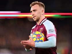 Jarrod Bowen si Jago Tandang