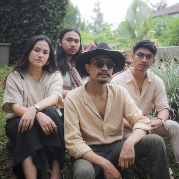 Lirik Lagu Belenggu - Amigdala