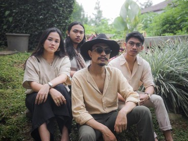 Lirik Lagu Belenggu - Amigdala