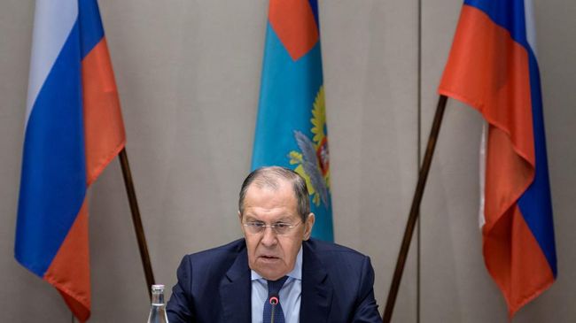 Menhan Rusia Sergei Lavrov menegaskan negaranya tak perlu menggunakan senjata nuklir hanya untuk meraih tujuannya menginvasi Ukraina.