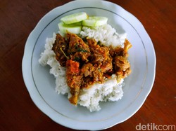 Kesetrum Lezatnya Menthok Pedas Khas Bondowoso yang Bikin Nagih