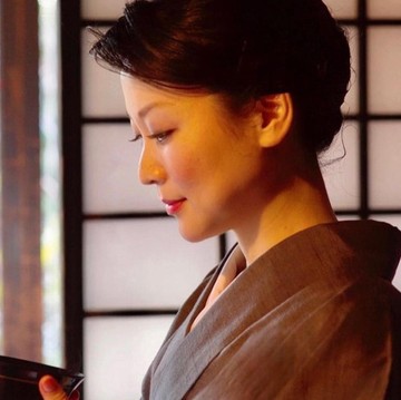 Rahasia Cantik ala Pakar Budaya Jepang Junko Sophie Kakizaki, Kulit Sehat & Awet Muda di Usia 40-an!