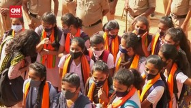 VIDEO: Larangan Memakai Hijab di Sekolah India Tuai Protes
