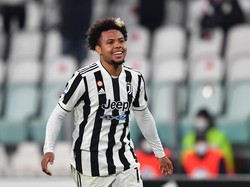 Gelandang Juventus Ini Sempat Bimbang Sepakbola atau American Football