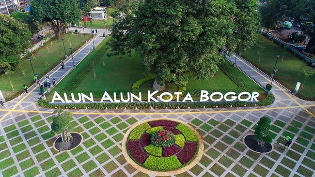 Kota Bogor diminta mengkaji ulang Perda tentang penyimpangan seksual karena berpotensi melanggar HAM kelompok minoritas.