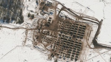 AS terus memantau pergerakan pasukan Rusia yang disebut sudah mengepung Ukraina di tiga sisi. Sejumlah media AS pun mulai memperkirakan jalur serangan Rusia.