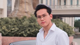 Nyanyian Indra Kenz di Sidang Soal Tesla hingga Boy William