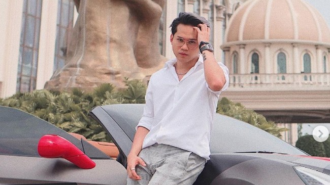 Polri meminta Indra Kenz tak mangkir lagi dari pemeriksaan kasus dugaan penipuan skema trading binary option melalui aplikasi Binomo pada Kamis (24/2).
