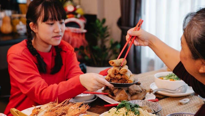 Selain Kue Keranjang, Ini Ragam Makanan Khas Cap Go Meh yang Wajib Kamu Coba!