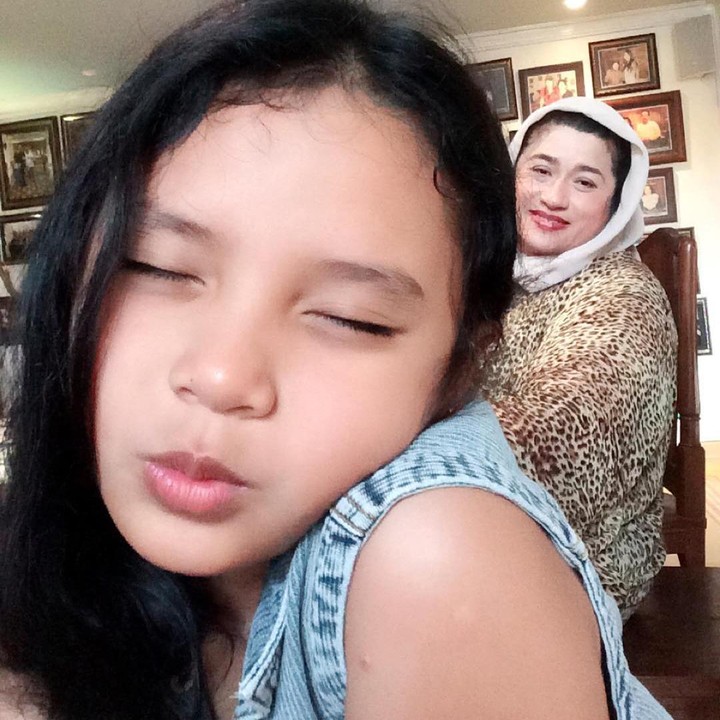 <p>Meski begitu, Nania Yusuf tetap berusaha kuat menjalani hidup demi mengasuh sang putri. Naya merupakan putri semata wayang dari pernikahannya dengan seorang pria bernama Eka Aspriadi pada 2006 silam. (Foto: Instagram @nania.yusuf)</p>