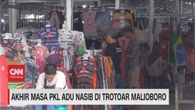 VIDEO: Akhir Masa PKL Adu Nasib di Trotoar Malioboro