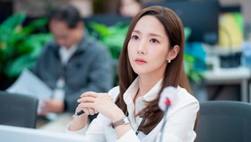 Agensi Buka Suara Soal Rumor Park Min-young Pacaran