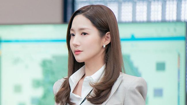 Park Min-young menilai terminologi cuaca romantis setelah mempelajarinya demi Forecasting Love and Weather.