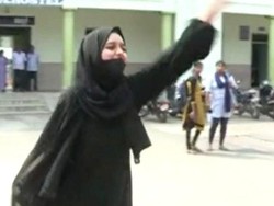 Sosok Gadis Muslim India yang Jadi Wajah Perlawanan Larangan Jilbab
