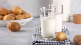 Susu Kentang, Primadona Baru Susu Nabati Ramah Lingkungan di Inggris