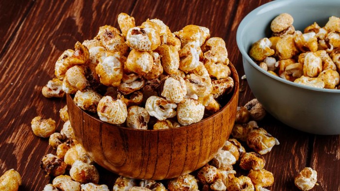 Resep Salted Caramel Popcorn, Camilan Nonton Netflix bareng Pasangan Saat Valentine