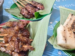 Sate Maranggi Sari Asih: Gurih Juicy Sate Maranggi dengan Paduan Lemak Sapi dan Sambal Oncom