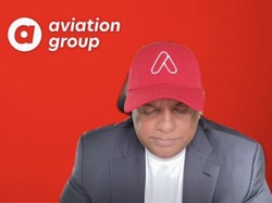 Bos AirAsia Tony Fernandes Ceritakan soal Foto Pijat dan Telanjang Dada Saat Rapat