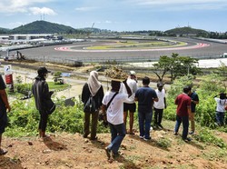 Warga Sekitar Sirkuit Bisa Nonton MotoGP Mandalika dari Bukit