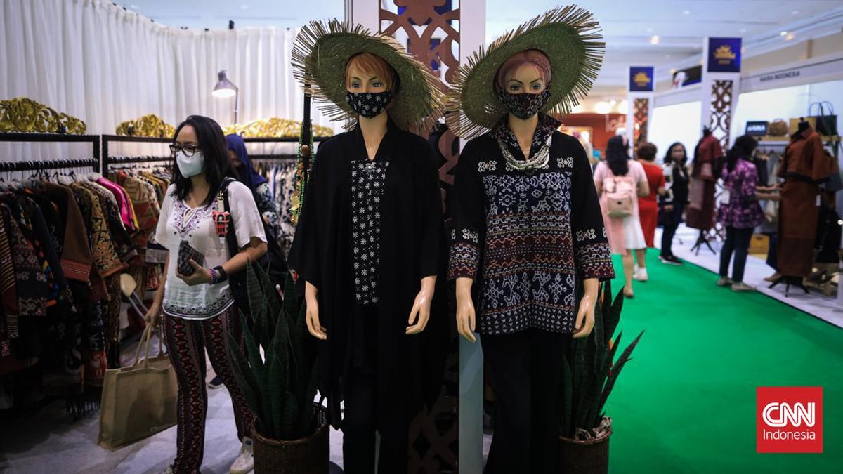 FOTO: Bertemu Lagi dengan Pameran Kain Tradisional Adiwastra Nusantara