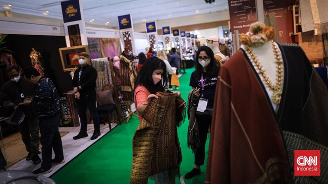 FOTO: Bertemu Lagi dengan Pameran Kain Tradisional Adiwastra Nusantara