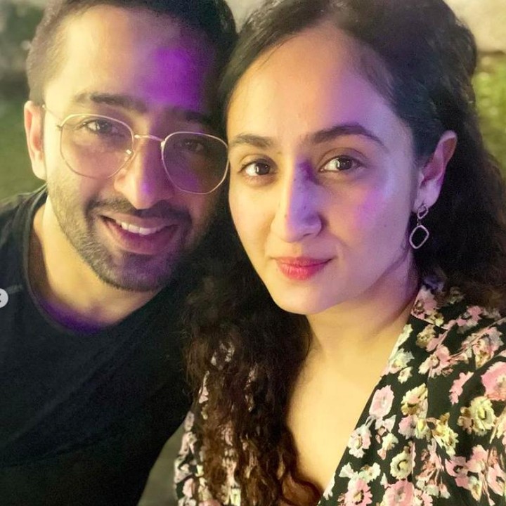<p>Pada September 2021, Shaheer Sheikh dan Ruchikaa Kapoor menyambut kelahiran buah hati pertama mereka. Anaknya yang berjenis kelamin perempuan itu diberi nama Anaya Sheikh, Bunda. (Foto: Instagram @ruchikaakapoor)</p>