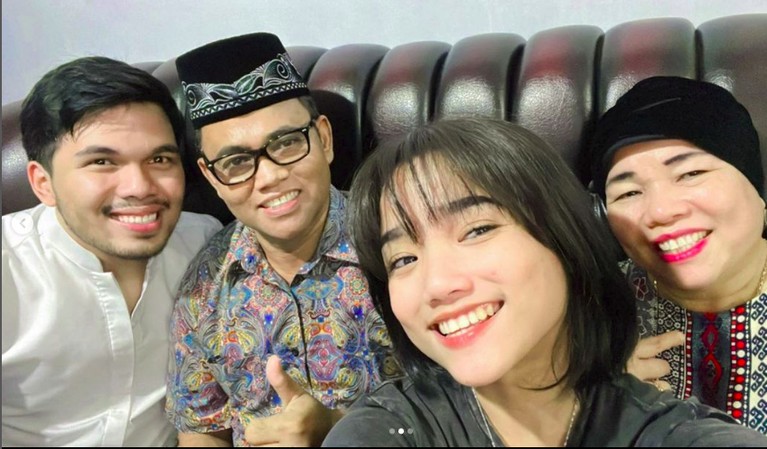 Thariq Halilintar Thariq Halilintar bertemu Faisal, ayah Fuji