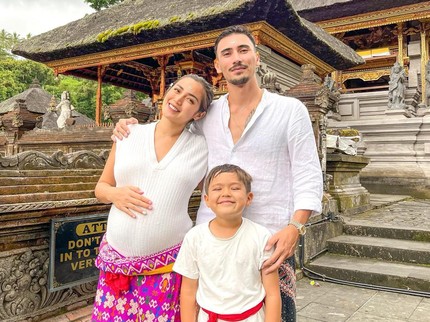 Ngambek, El Barack Sedih saat Jessica Iskandar Akui Merasa Nyaman Tidur dengan Suami