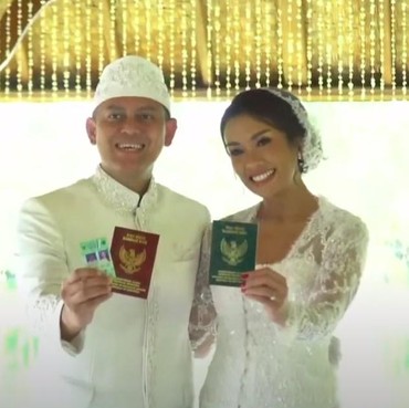 3+ Hal Unik Terjadi di Pernikahan Melanie Putria dan Aldico Sapardan