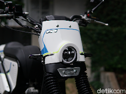 Inspirasi Modifikasi Matic! Suzuki Address Flat Tracker ala Batakastem