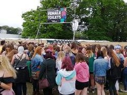 Toilet Wanita Ini Didesain Tanpa Pintu, Waktu Antre Jadi 6 Kali Lebih Cepat