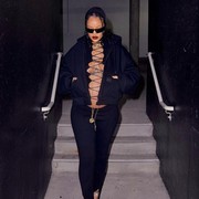 Fantastis! Segini Harga Perhiasan yang Dipakai Rihanna Selama Hamil