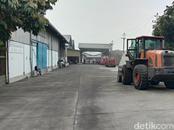 Ini Dugaan Penyebab 14 Jam Kebakaran Pabrik Plastik di Pati