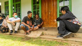 Warga Sebut Aparat Kembali Copoti Banner di Desa Wadas