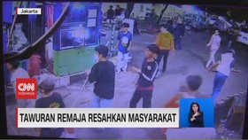 VIDEO: Dua Pemotor Terlibat Baku Pukul