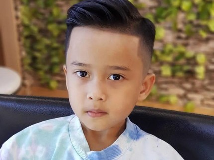 7 Potret Putra Irfan Hakim saat Jadi Host, Keren sekaligus Menggemaskan Bun!