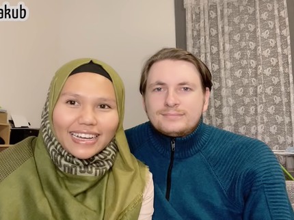 Nikahi Wanita RI, Bule Ceko Mualaf Bikin Baper Saat Puji Istri Cerdas & Cantik