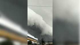 Awan Mirip Tsunami Terlihat di Merak, Tak Terkait Gempa Bumi