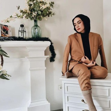 Besar di Keluarga Beragam Agama, Putri Anne Mualaf Sebelum Nikahi Arya Saloka