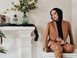 Jadi Mualaf, 7 Inspirasi OOTD Hijab ala Putri Anne Istri Arya Saloka