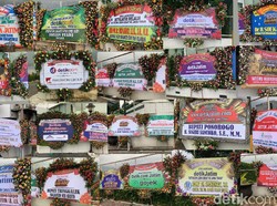 Puluhan Karangan Bunga Hiasi Launching detikjatim