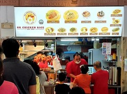 Kedai Nasi Ayam Ini Bagikan Makanan Gratis di Hari Valentine