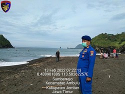 Penjaga Pantai Sempat Cegah Tapi Guru Spiritual Kekeh Gelar Ritual