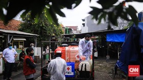Rangkuman Covid: DKI Lewati Puncak Gelombang 3, RI di Puncak Kematian