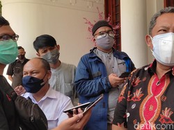 Soal Kerumunan Pasar Tumpah GBLA, Begini Respons Plt Walkot Bandung