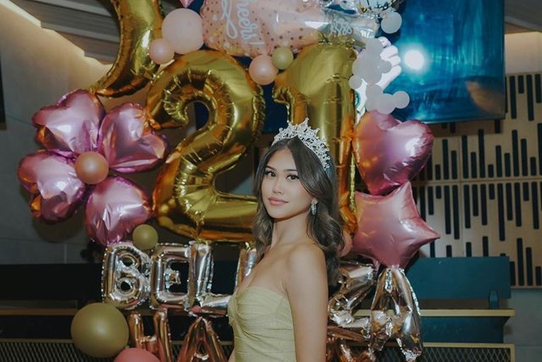 Potret Belleza Kekasih Jefri Nichol Jefri Nichol baru-baru ini mengunggah foto mesra dengan seorang perempuan bernama Belleza yang disebut pacar barunya. Yuk, intip!