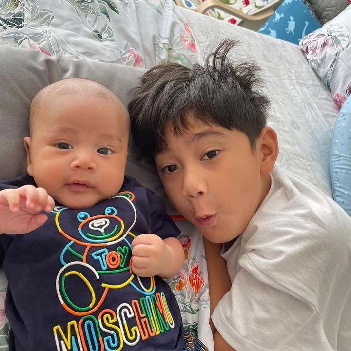 <p>Kehadiran Rayyanza membawa kebahagiaan di keluarga Raffi Ahmad, Bunda. Selain disayang orang tua, Rayyanza juga mendapatkan kasih sayang yang besar dari kakaknya. (Foto: Instagram @raffinagita1717)</p>