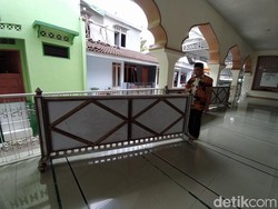 Cerita Marbot Lihat Pembatas Saf Salat Masjid di Magelang Geser Sendiri