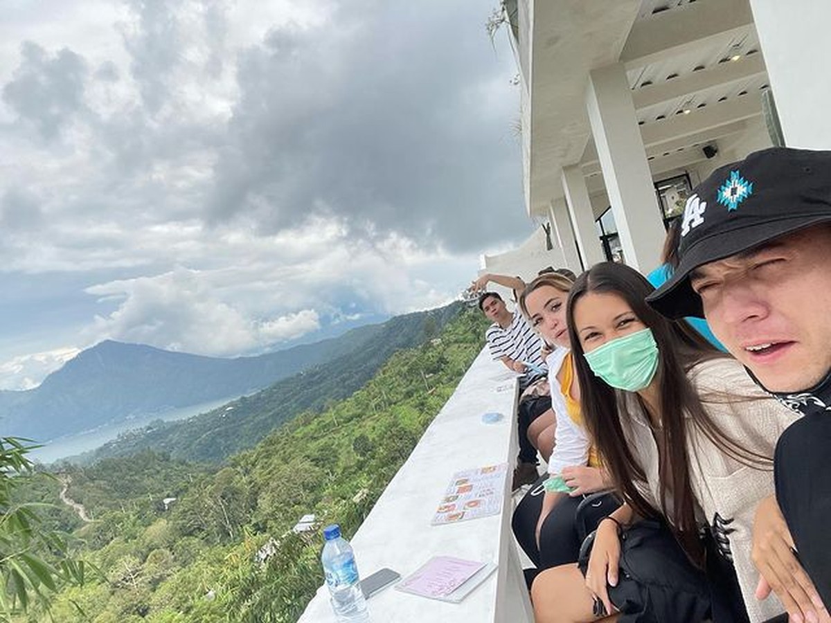 Stefan William baru-baru ini memamerkan momen liburannya bareng sang pujaan hati&comma; Ria Andrews&period; Yuk&comma; intip potretnya&excl;